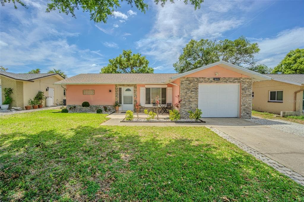 8024 LAS CRUCES COURT PORT RICHEY, FL 34668