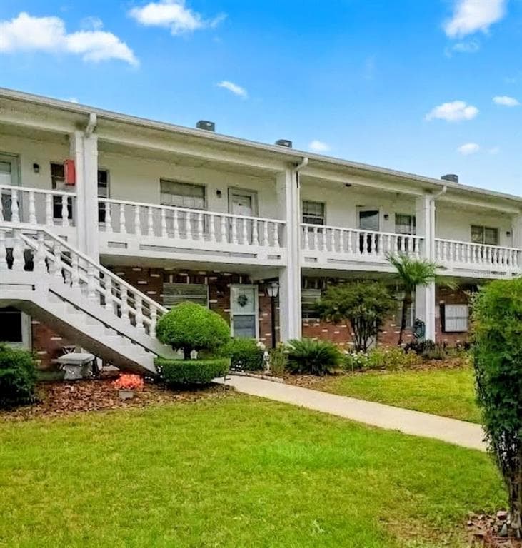 4744 AZALEA DRIVE UNIT 204 NEW PORT RICHEY, FL 34652