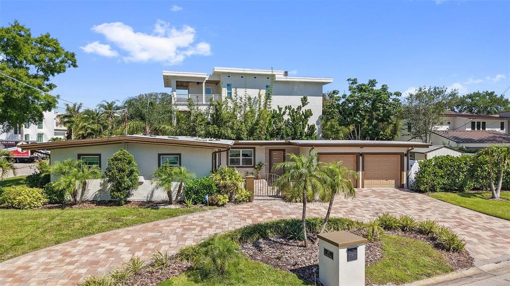 25 SANDPIPER ROAD