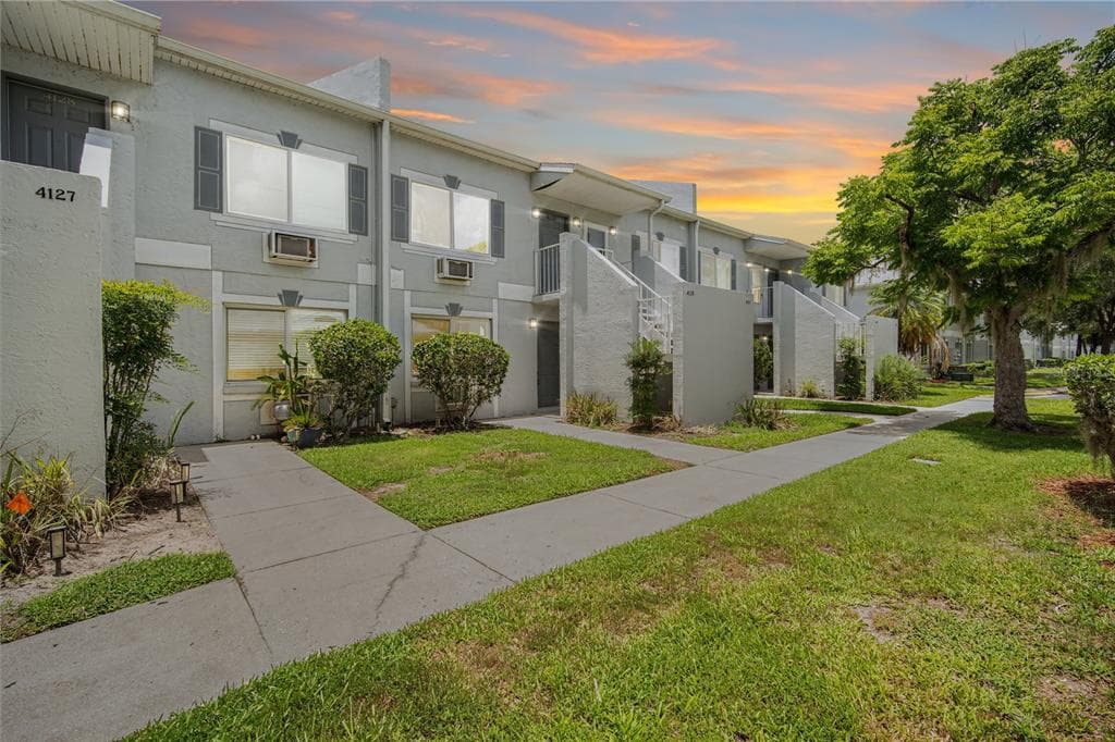 4130 DOLPHIN DRIVE UNIT 203 TAMPA, FL 33617