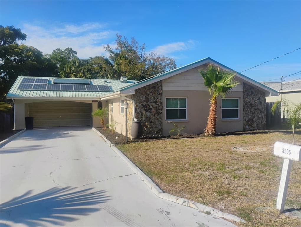8505 JOLLY ROGER DRIVE HUDSON, FL 34667