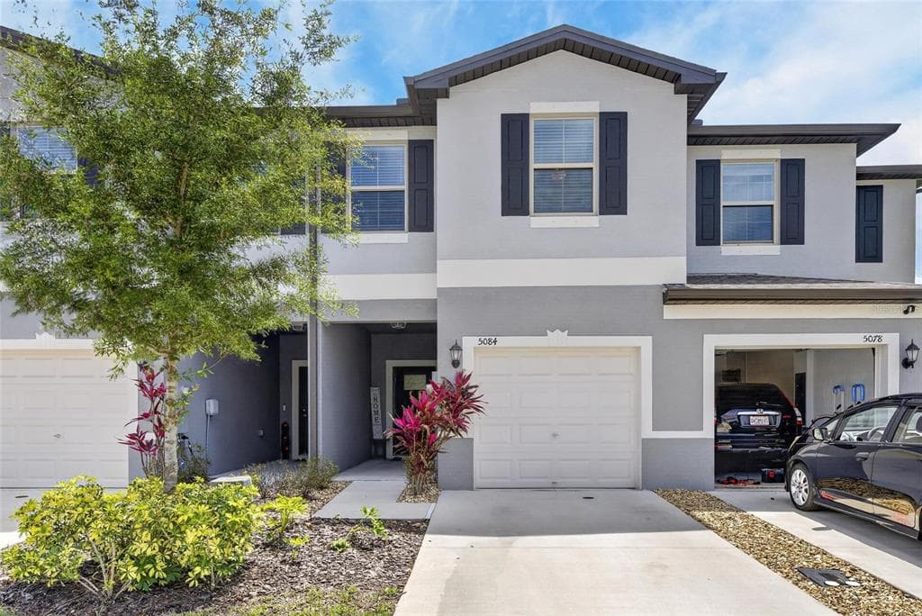 5084 FORUM BLVD HOLIDAY, FL 34690