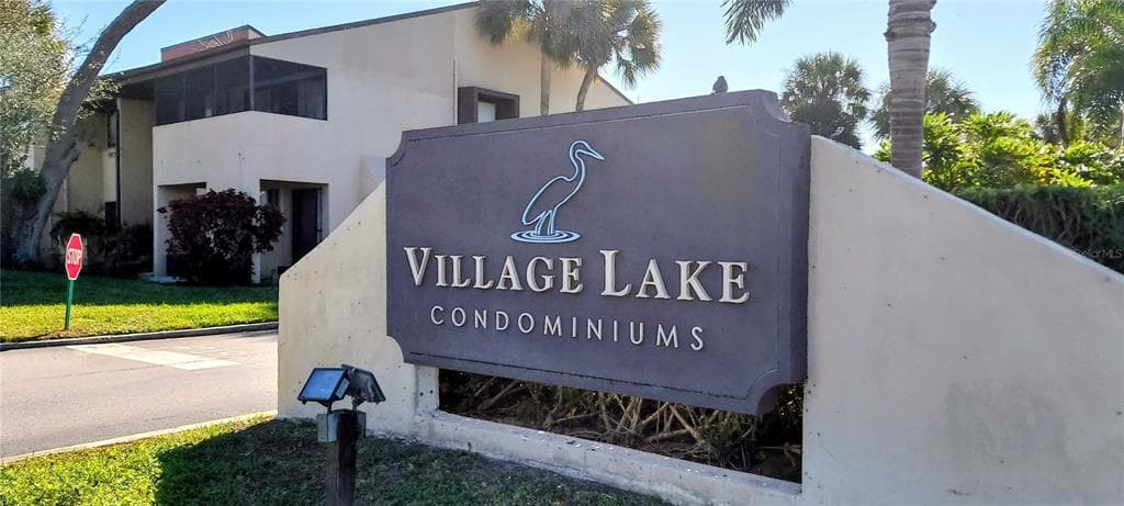 890 N VILLAGE DRIVE N UNIT 204 ST PETERSBURG, FL 33716