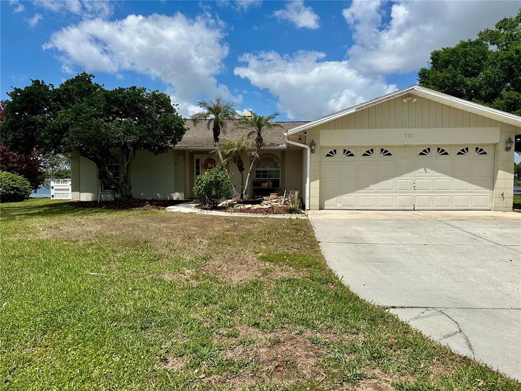 701 SPICEWOOD DRIVE LAKELAND, FL 33801