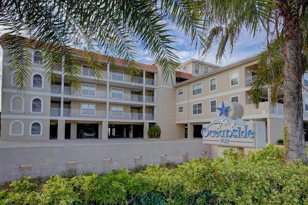 102 GULF BOULEVARD UNIT 401 INDIAN ROCKS BEACH, FL 33785
