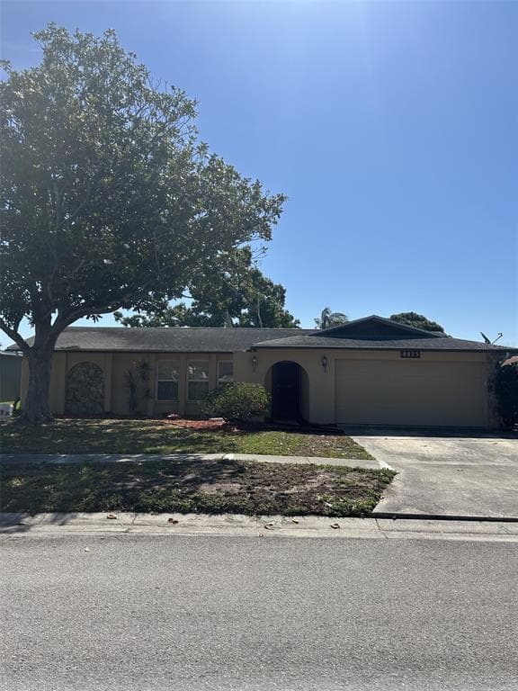 8873 TAMI STREET SEMINOLE, FL 33772