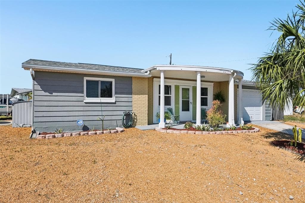 4201 BEACON SQUARE DRIVE HOLIDAY, FL 34691