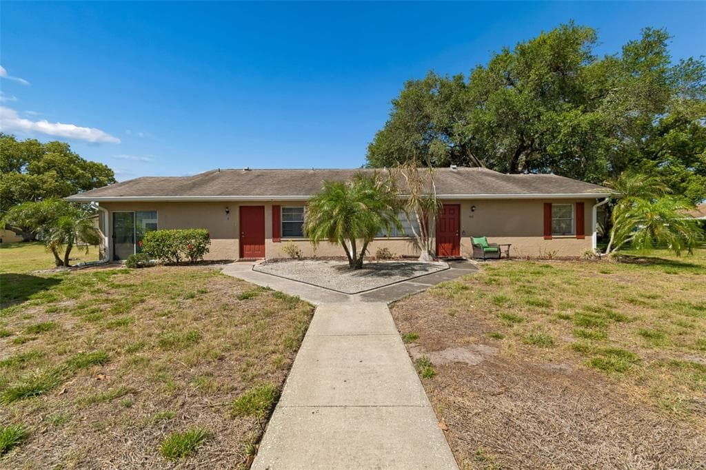 1904 CANTERBURY LANE UNIT 5 SUN CITY CENTER, FL 33573