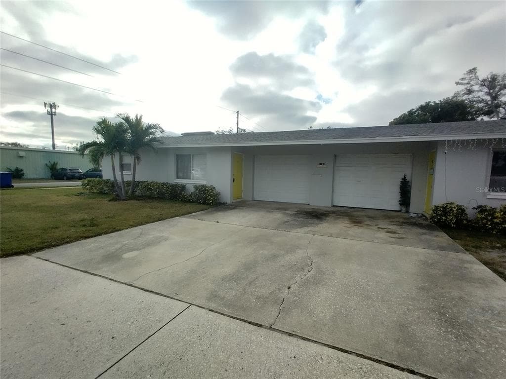 1388 ROBIN HOOD LANE UNIT 1141-B DUNEDIN, FL 34698