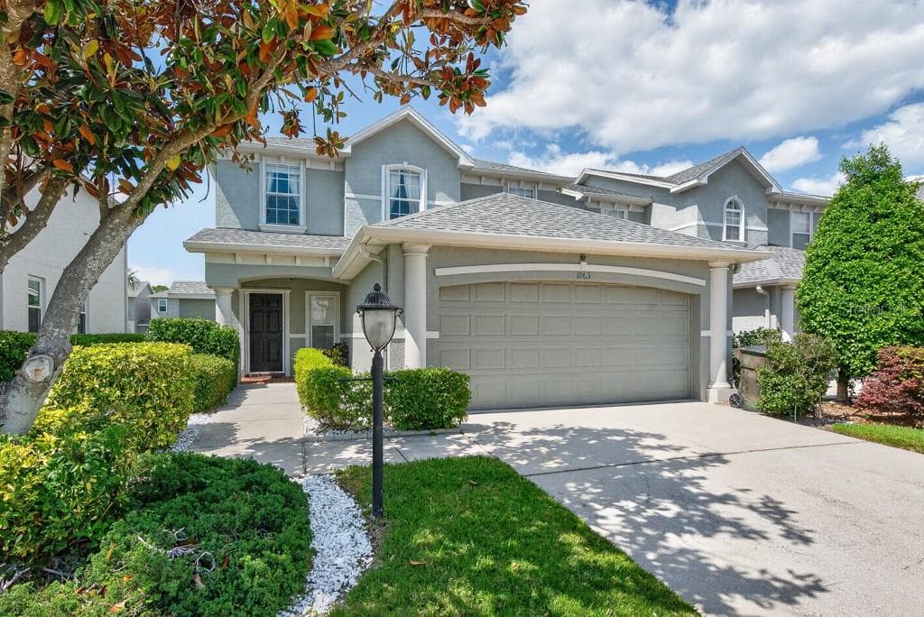 1063 PASEO DEL RIO NE ST PETERSBURG, FL 33702