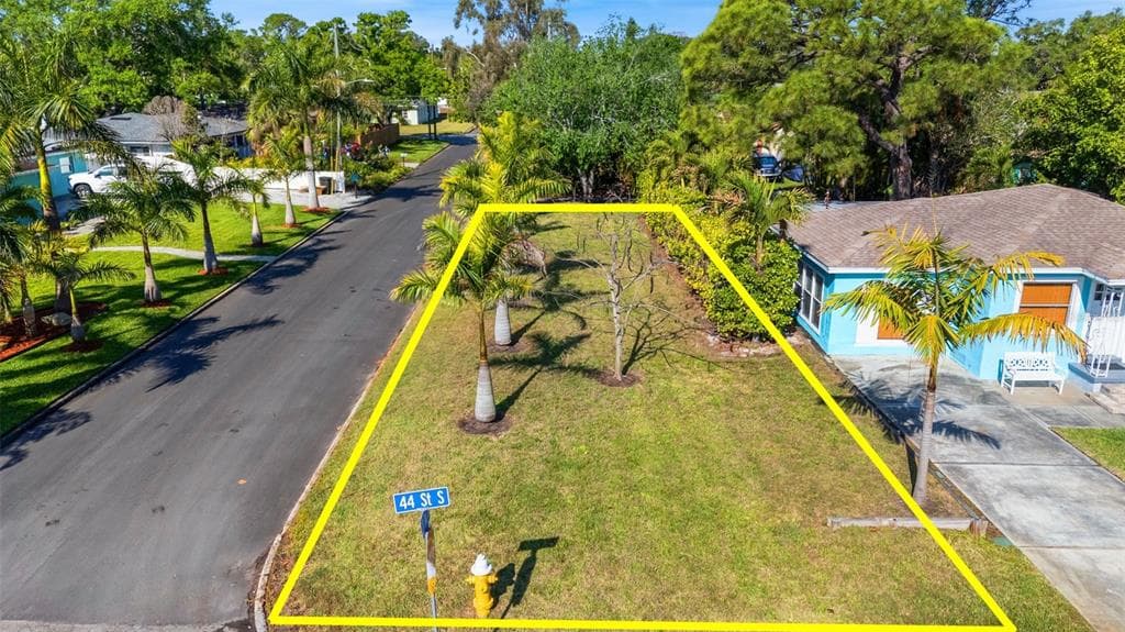 44TH STREET S GULFPORT, FL 33711