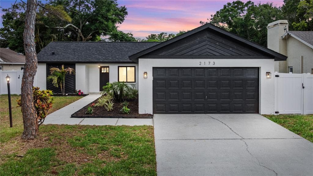 2173 CYPRESS POINT DRIVE N