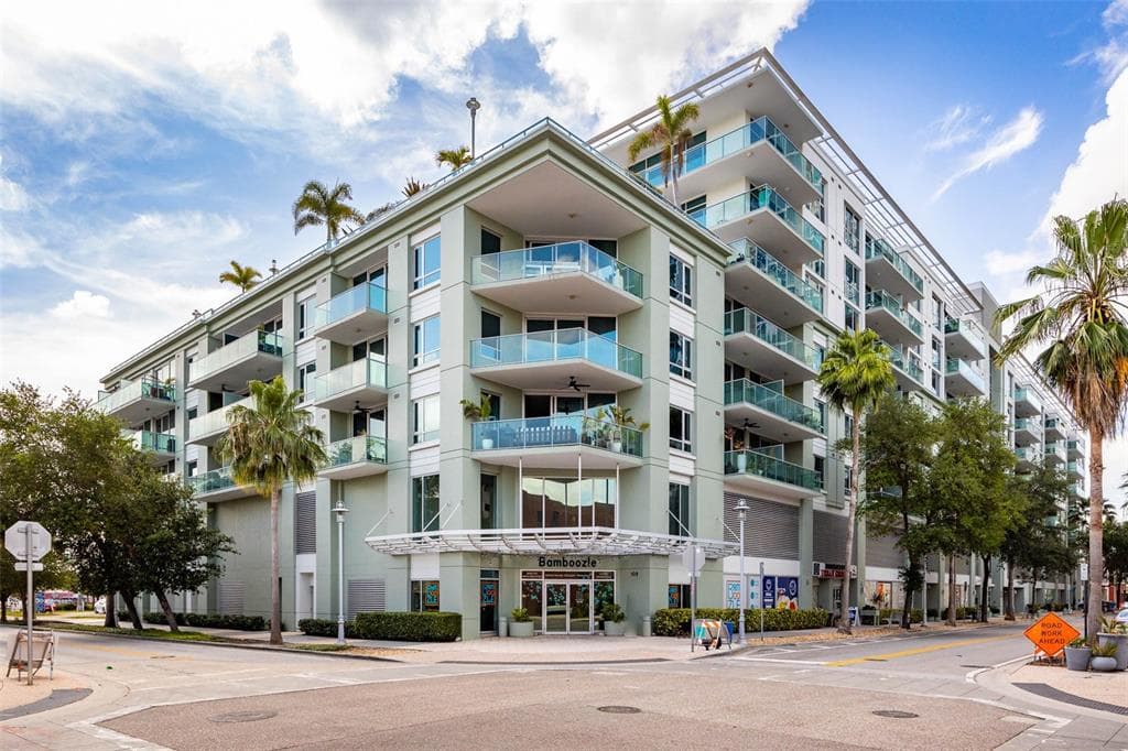 111 N 12TH STREET UNIT 1707 TAMPA, FL 33602
