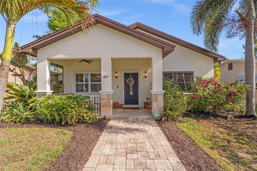 967 49TH AVENUE N ST PETERSBURG, FL 33703