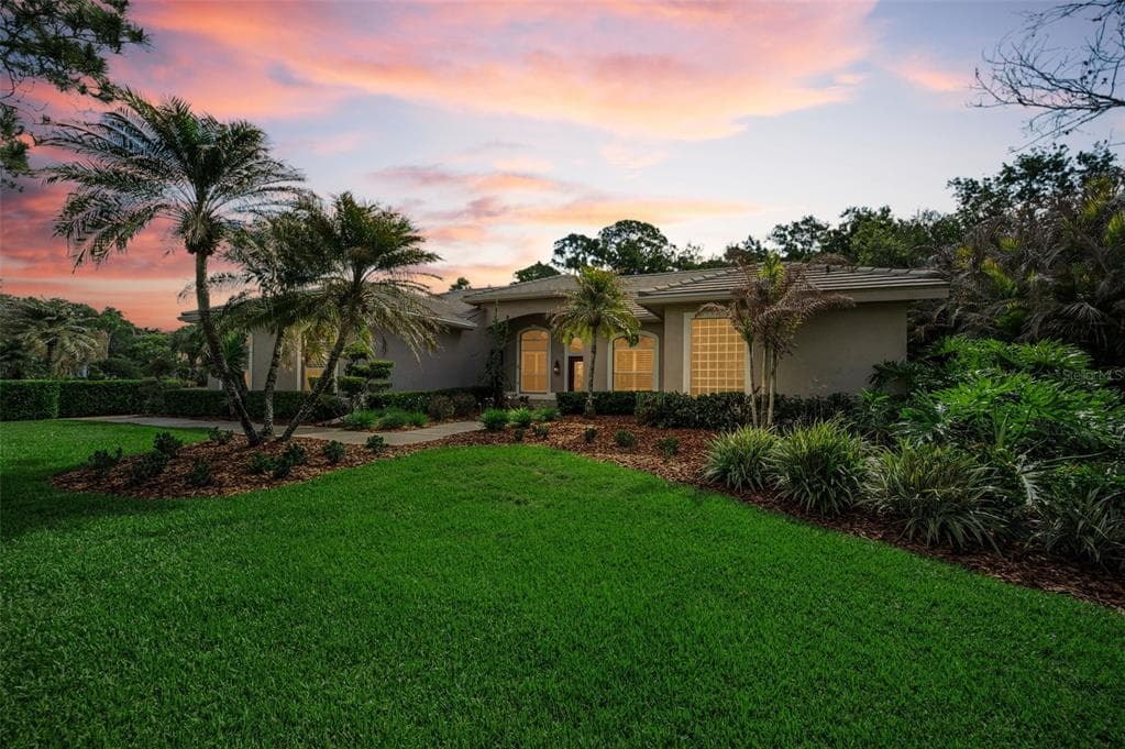 30 TURTLE CREEK CIRCLE OLDSMAR, FL 34677