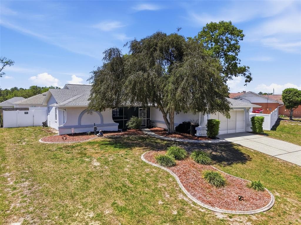 2239 ARMADILLO AVENUE SPRING HILL, FL 34609