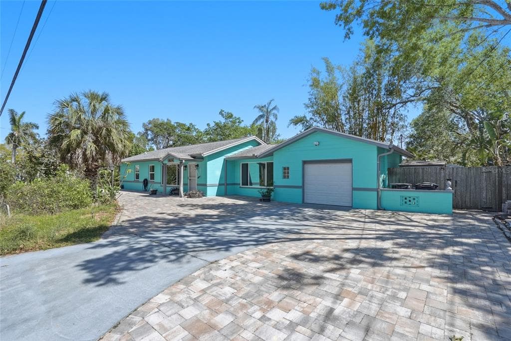 4624 27TH AVENUE S GULFPORT, FL 33711