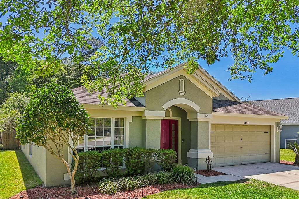 5833 WAR ADMIRAL DRIVE WESLEY CHAPEL, FL 33544