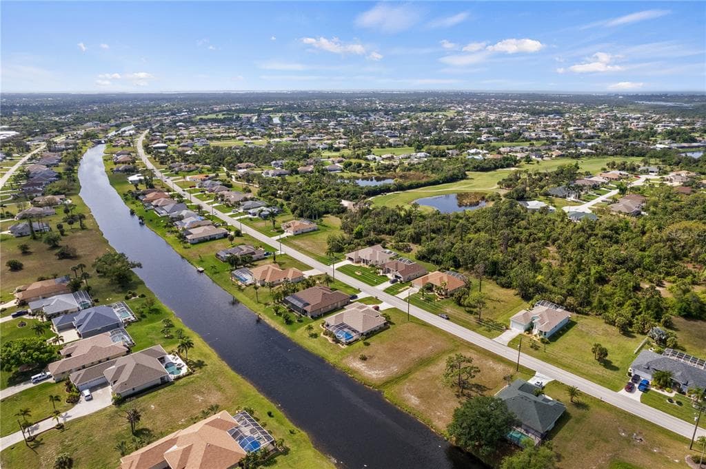 805 ROTONDA CIRCLE ROTONDA WEST, FL 33947