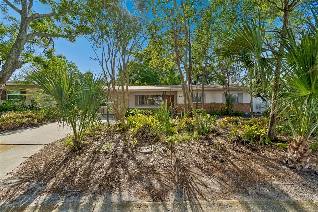 4703 S RENELLIE DRIVE