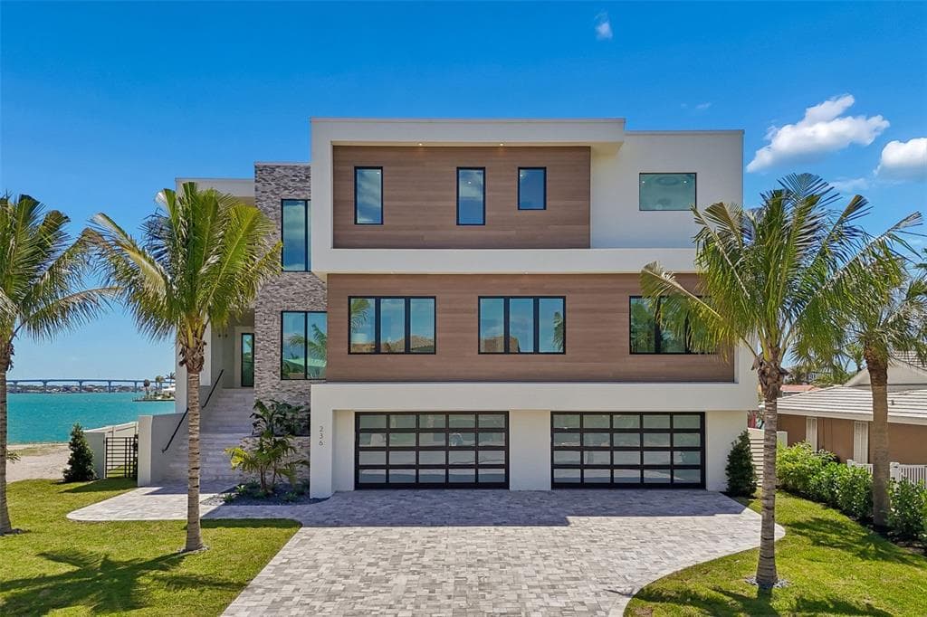 236 HOWARD DRIVE BELLEAIR BEACH, FL 33786