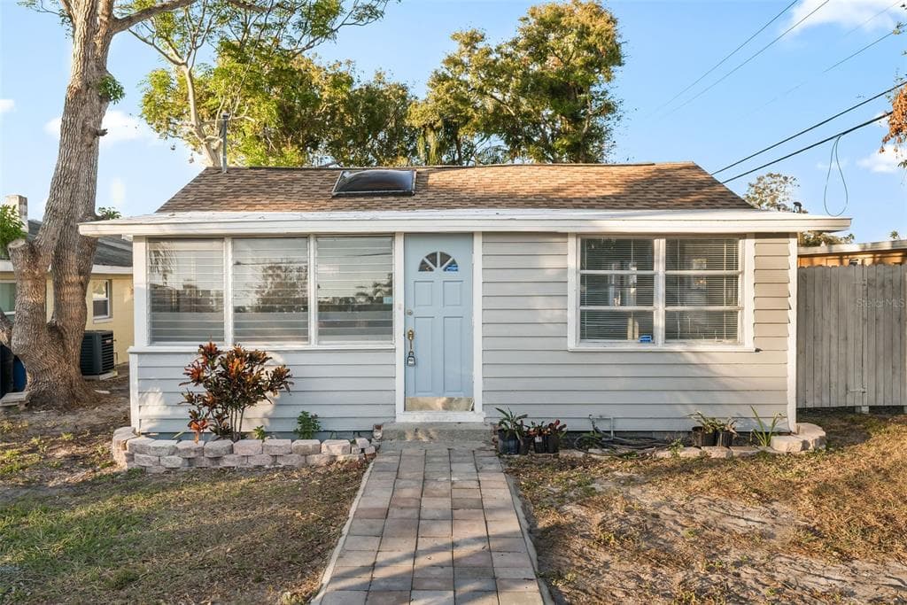 412 PLEASANT STREET CLEARWATER, FL 33755