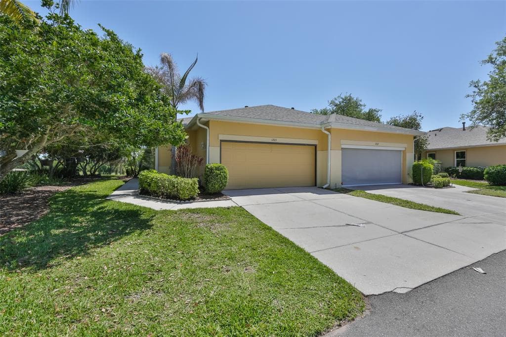 1205 FAIRWAY GREENS DRIVE UNIT 58 SUN CITY CENTER, FL 33573