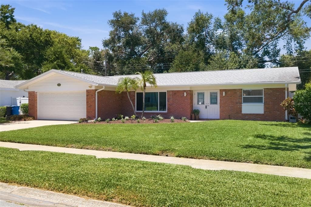 6477 33RD AVENUE N ST PETERSBURG, FL 33710