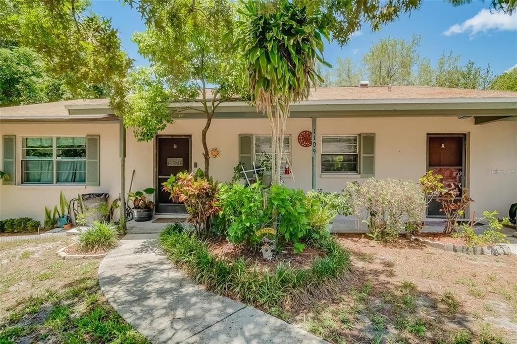 1109 E ROHE STREET UNIT A & B TARPON SPRINGS, FL 34689