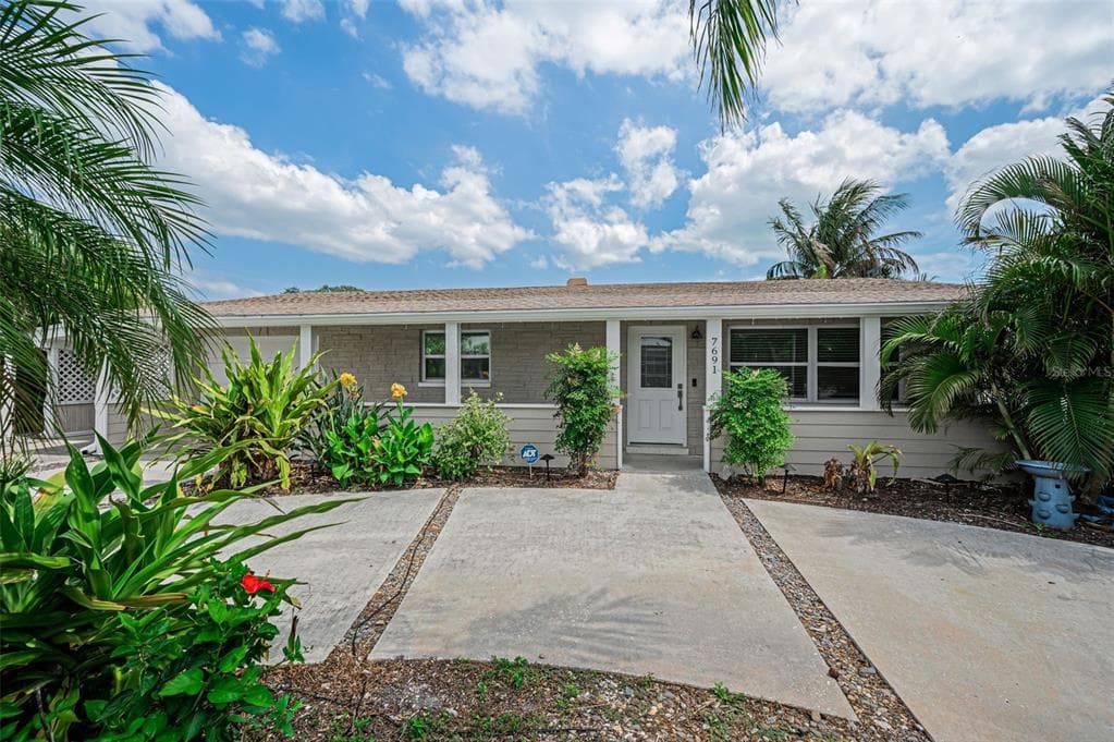 7691 COQUINA WAY