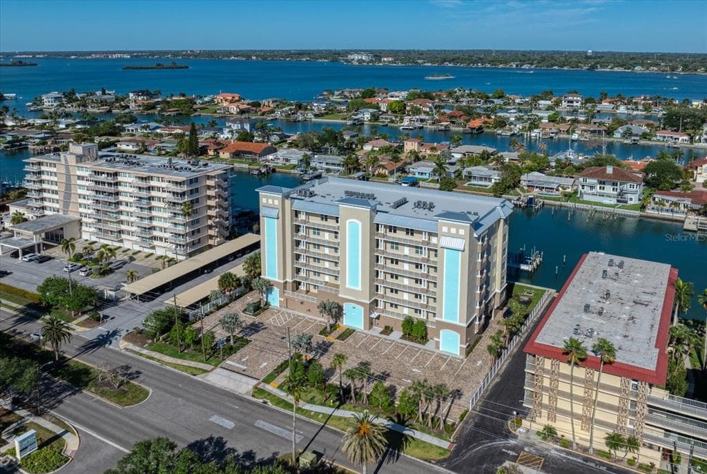 125 ISLAND WAY UNIT 402
