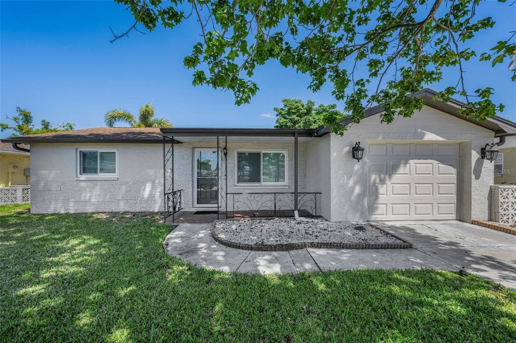 1184 CHELSEA LANE HOLIDAY, FL 34691