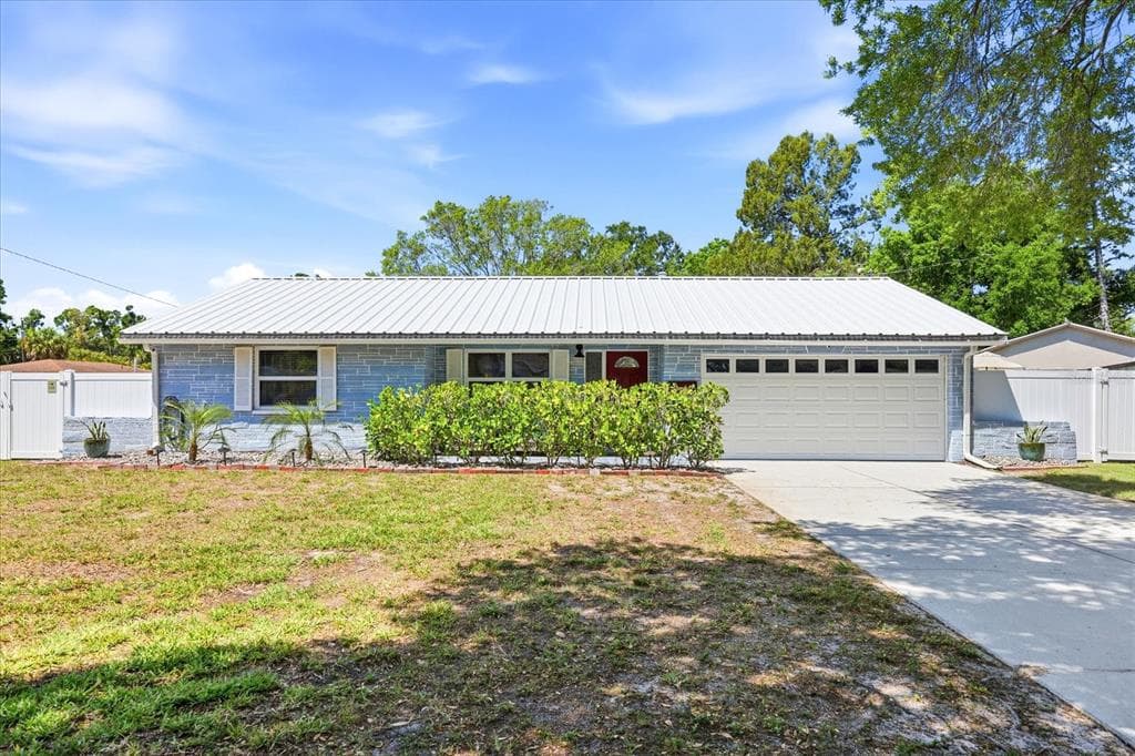 5700 HARDING BOULEVARD NE ST PETERSBURG, FL 33703
