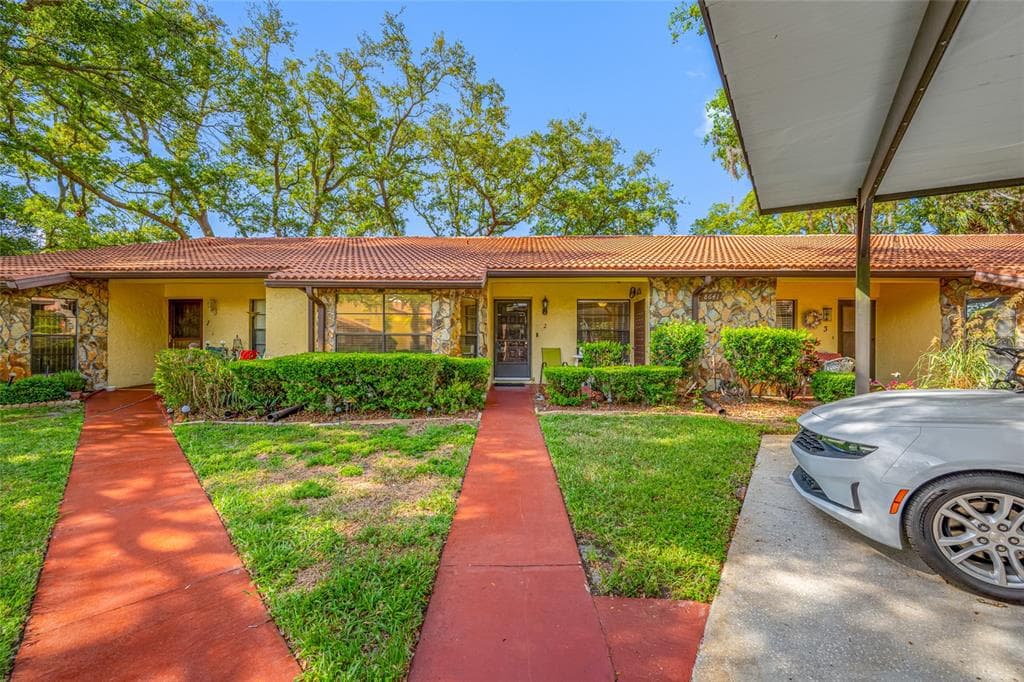 8641 SHADBLOW COURT UNIT 2 PORT RICHEY, FL 34668