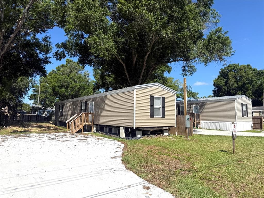 806 SWINDELL AVENUE N LAKELAND, FL 33815