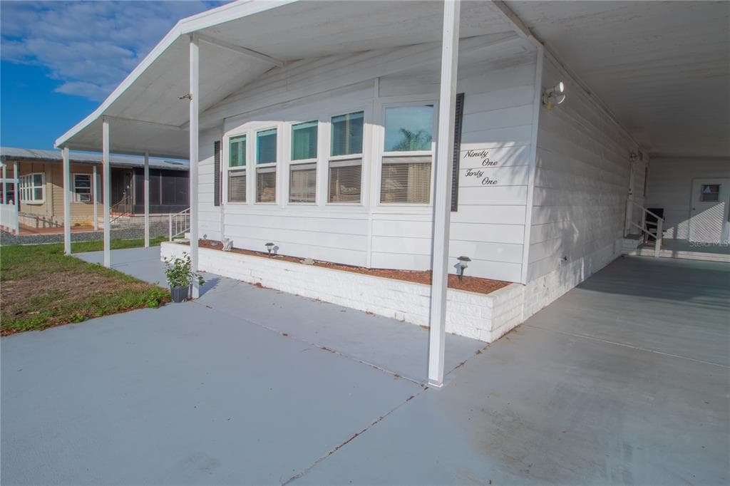 9141 SALISBURY DRIVE BROOKSVILLE, FL 34613