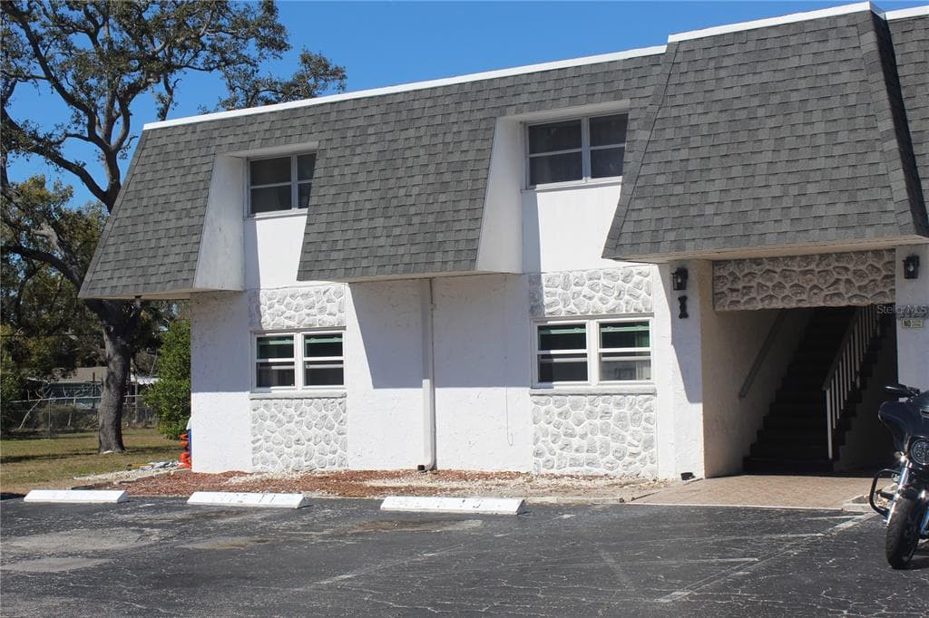 3425 TRICON LANE UNIT 14 HOLIDAY, FL 34691