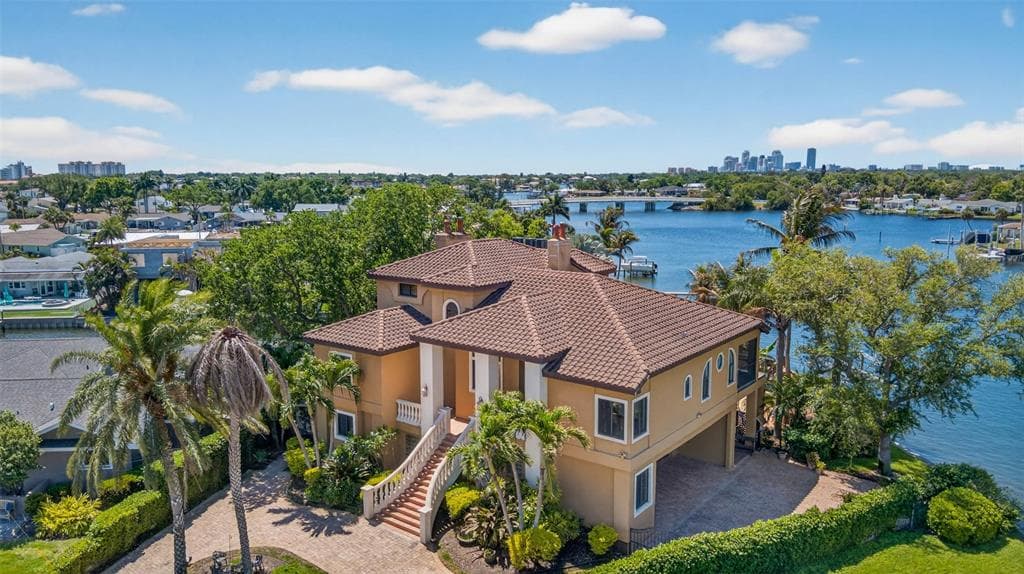 4300 13TH WAY NE ST PETERSBURG, FL 33703