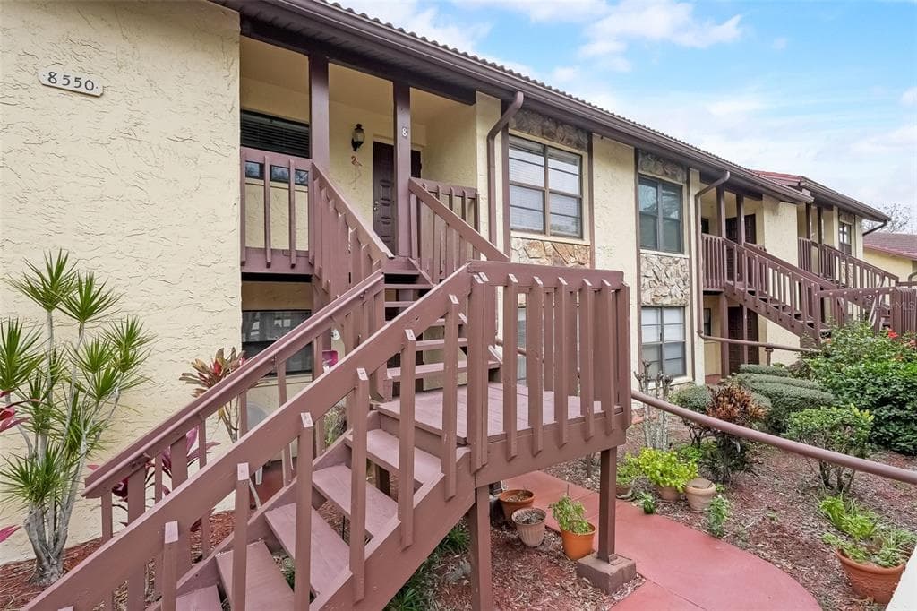 8550 SHADBLOW COURT UNIT 8 PORT RICHEY, FL 34668