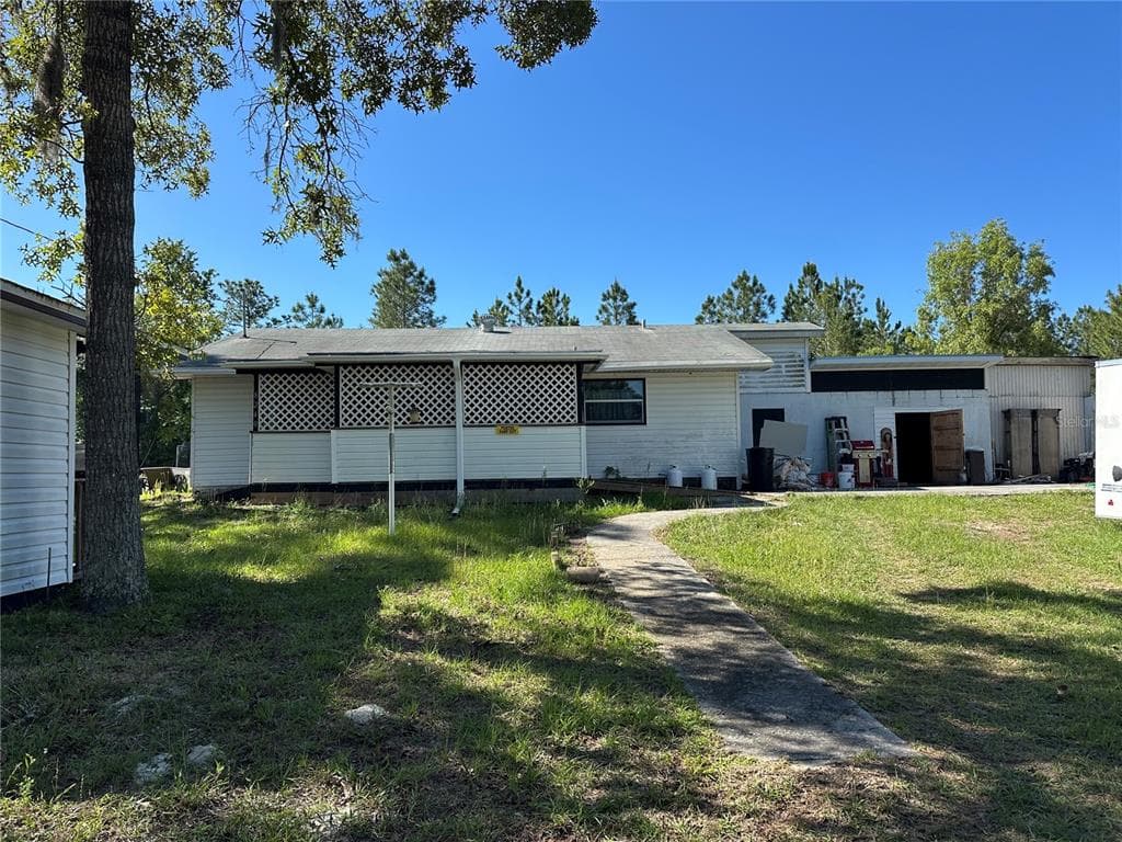 8240 W EDGEHILL COURT CRYSTAL RIVER, FL 34429