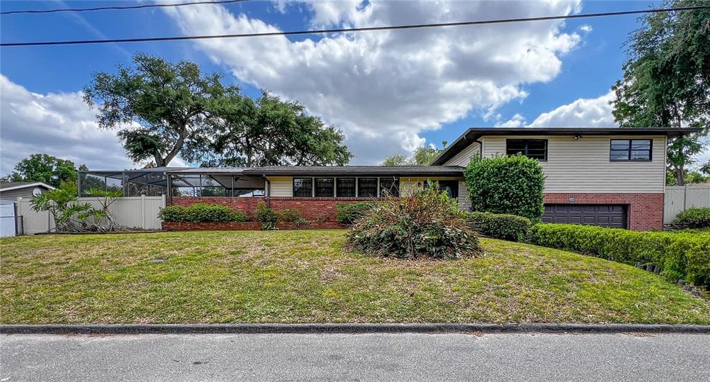 2118 W BROAD STREET TAMPA, FL 33604
