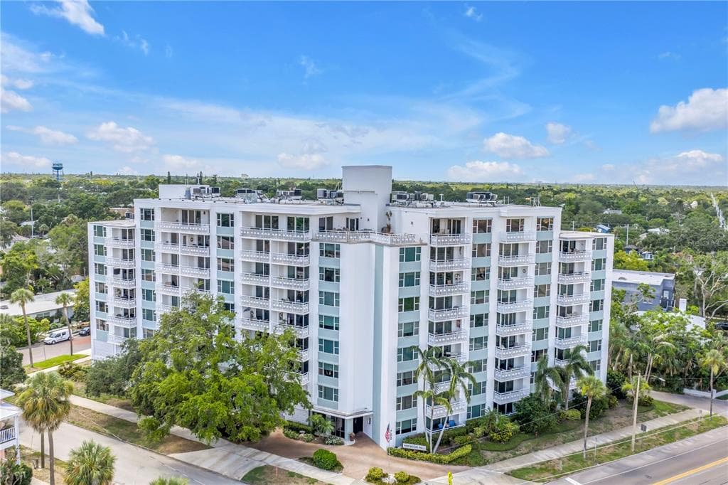 700 BEACH DRIVE NE UNIT 708 ST PETERSBURG, FL 33701