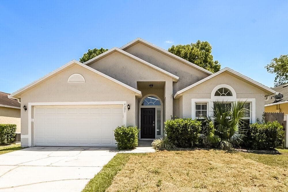 4307 PEMBRIDGE AVENUE ORLANDO, FL 32826