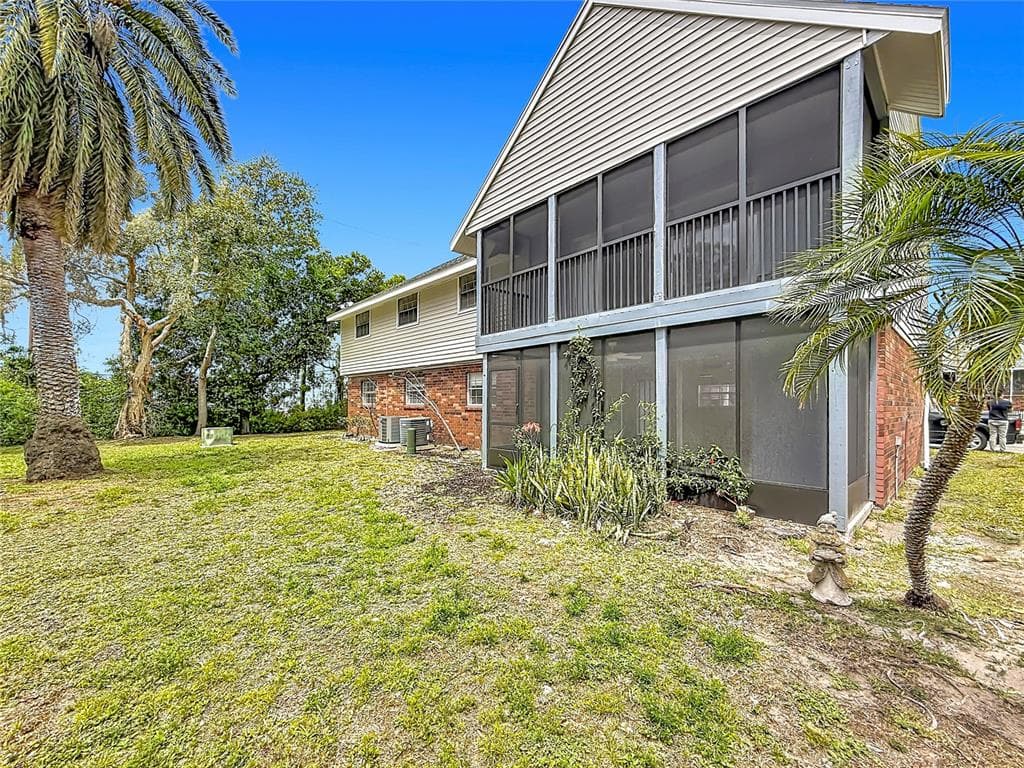 200 COUNTRY CLUB DRIVE UNIT 1301 LARGO, FL 33771