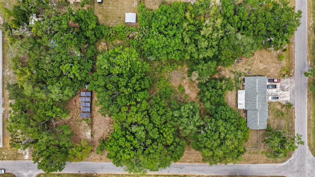 704 1ST AVENUE NE RUSKIN, FL 33570