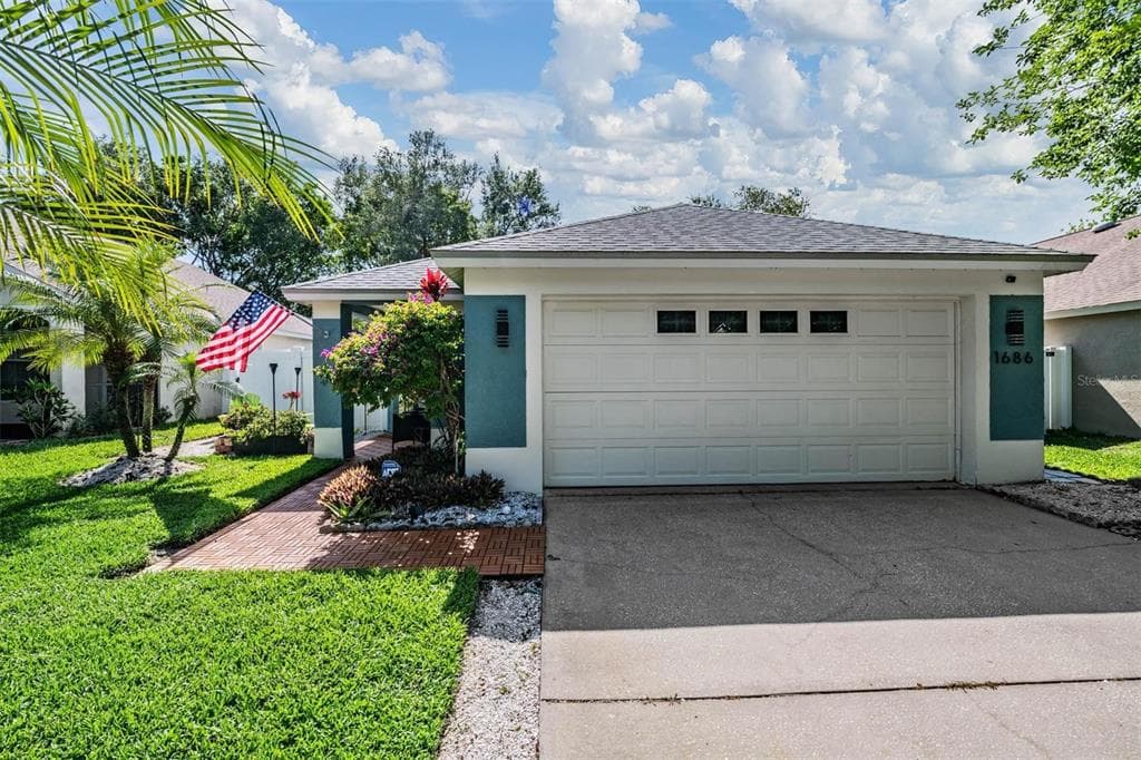 1686 OAK SPRING DRIVE TARPON SPRINGS, FL 34689