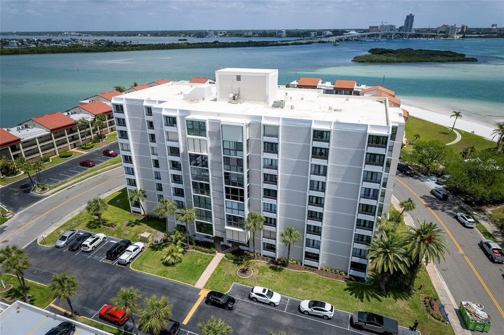 855 BAYWAY BOULEVARD UNIT 308 CLEARWATER BEACH, FL 33767