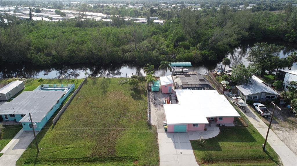 232 DARST AVENUE PUNTA GORDA, FL 33950