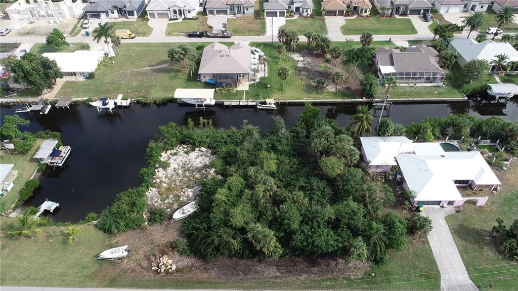 4114 PALM DRIVE PUNTA GORDA, FL 33950