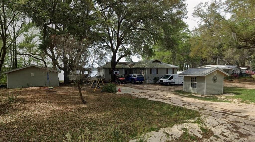 101 WALKER DRIVE INTERLACHEN, FL 32148
